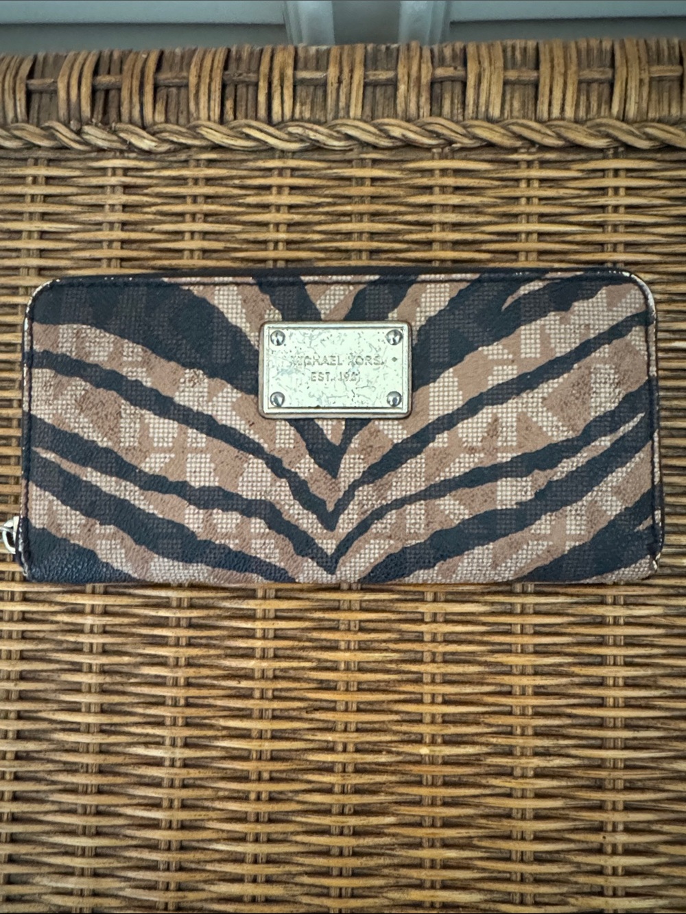 Michael Kors Jet Set Tiger-Print Zip Wallet